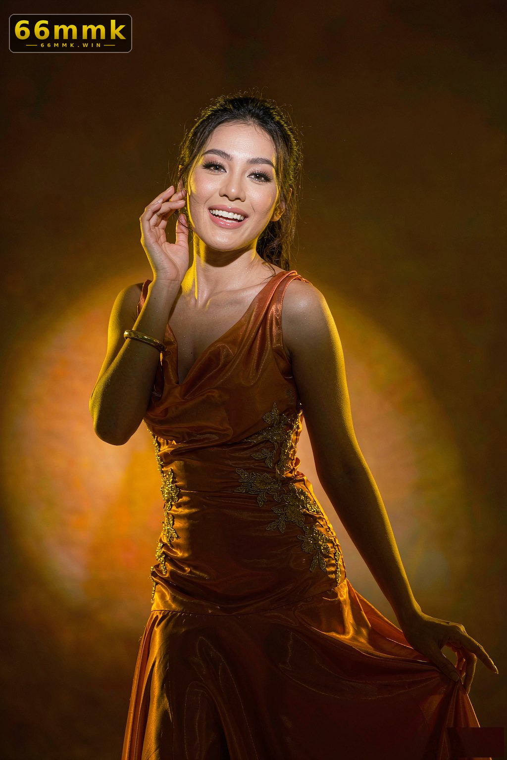 ပင်မစာမျက်နှာပုံ ၄